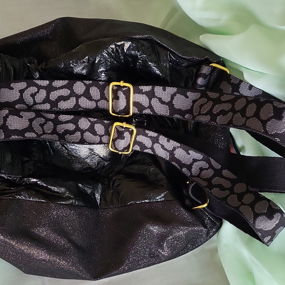 Back pack - Picture 2 of 12